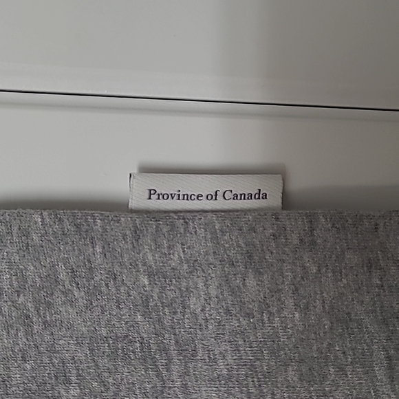 Accent Pillow Case | Province of Canada | Bonjour - Picture 2 of 7